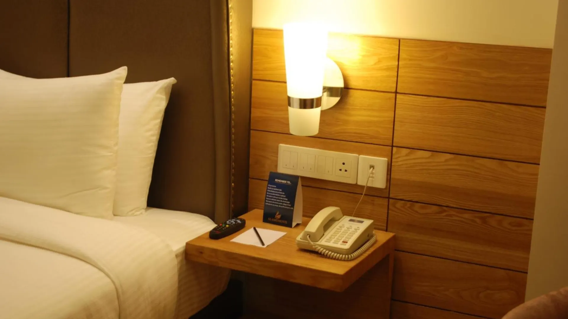 Glades Hotel Mohali 3*, Chandigarh India