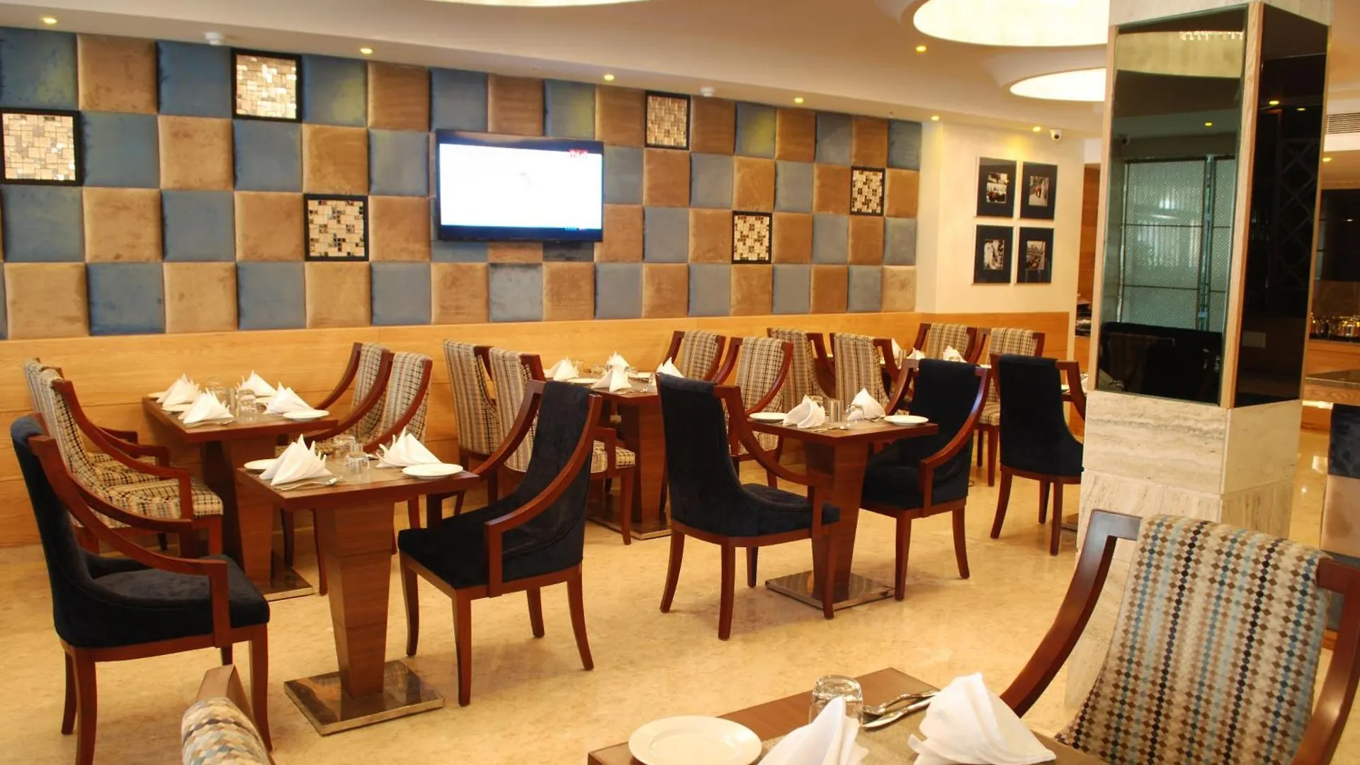 Glades Hotel Mohali