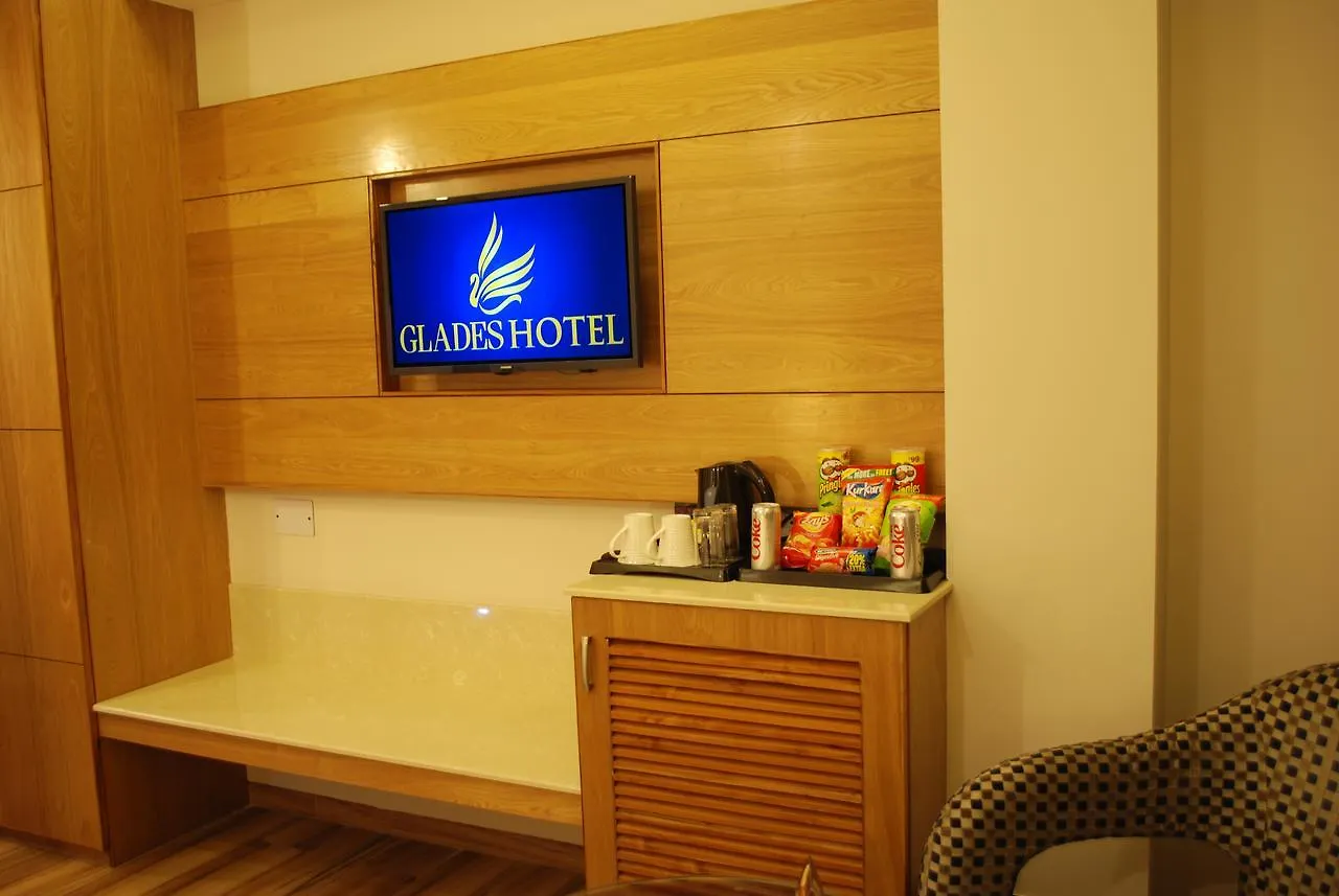 Glades Hotel Mohali 3*, Chandigarh